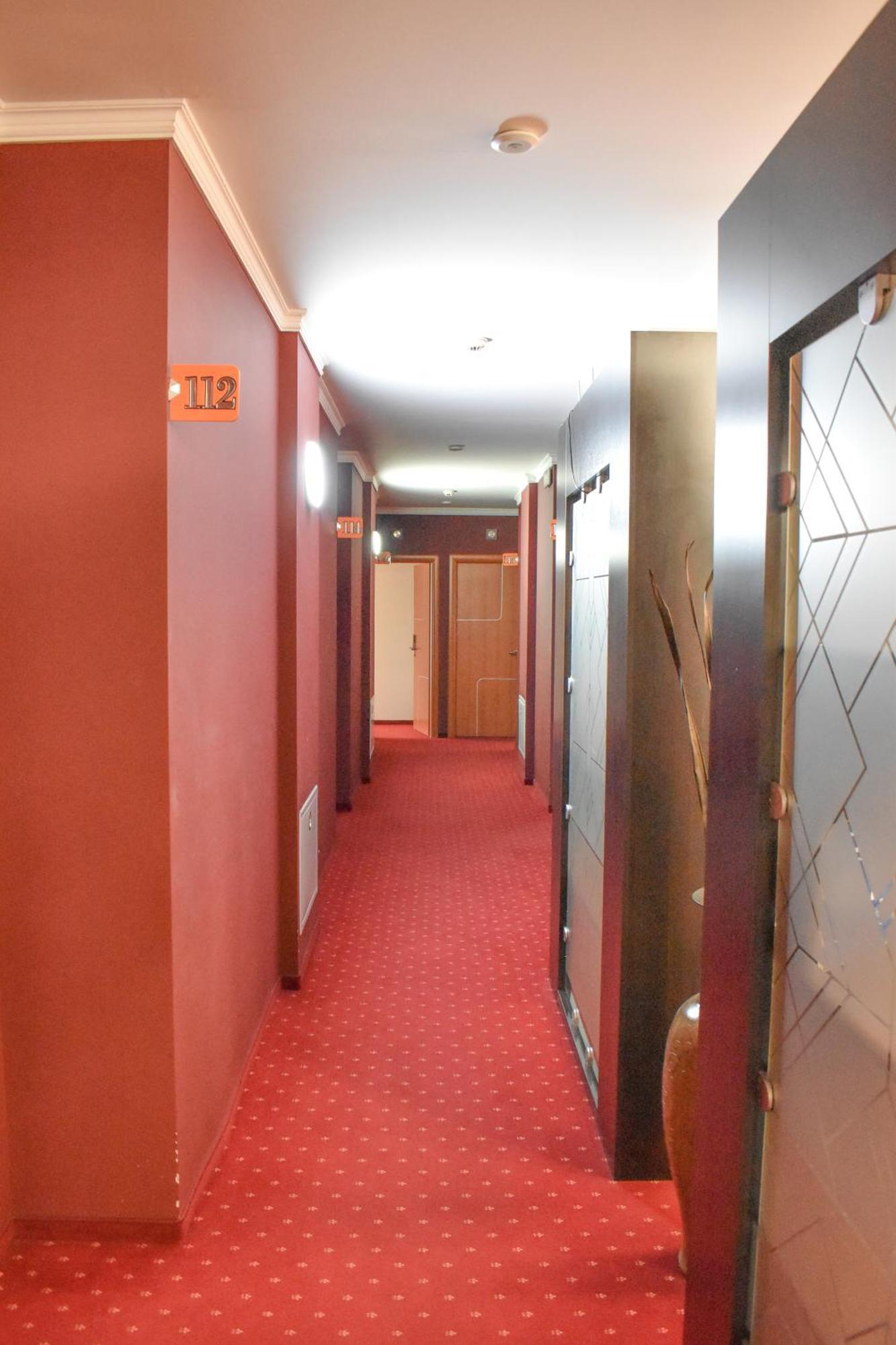 Hotel Hamburg Skopje Exteriör bild