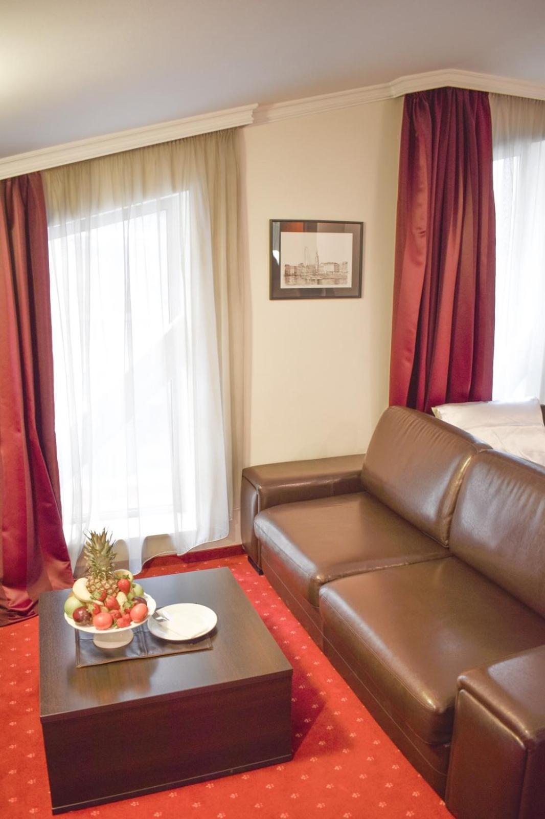Hotel Hamburg Skopje Exteriör bild