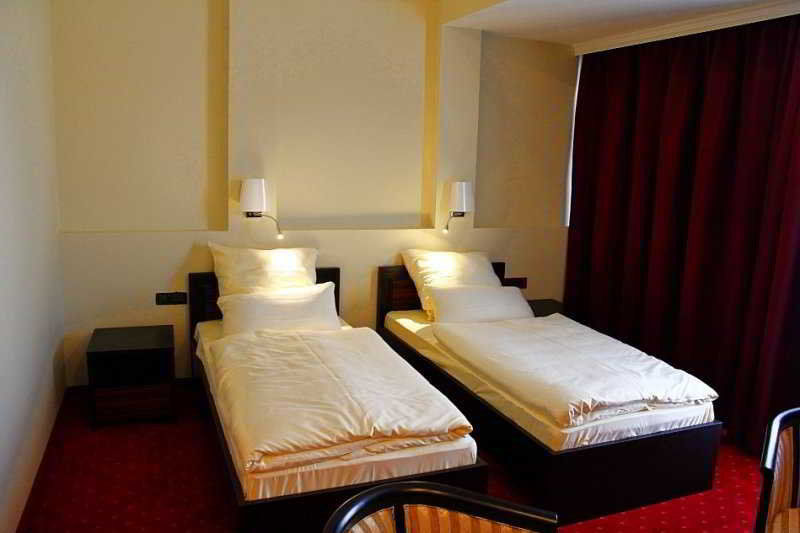Hotel Hamburg Skopje Exteriör bild